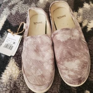 Sanuk slip on shoes